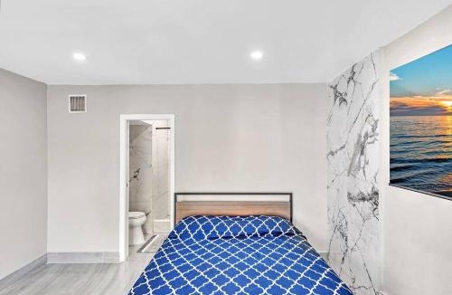 Fort Lauderdale Villa | Modern Villa with Pool Hollywood Hard Rock Casino