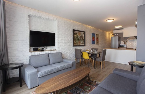 Kabatas Condo | Modern Waterfront Apt. with a Striking View