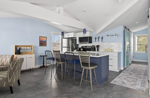 Portland Apartment | Modern Waterfront Apt with Bay Views
