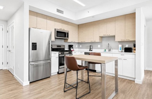 Stamford Apartment | Modern Waterfront Apt in Harbor Point