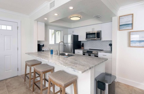 Clearwater Beach Condo | Modern Waterfront Escape Near Beach (U3)
