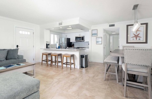 Clearwater Beach Condo | Modern Waterfront Escape Near Beach (U3)