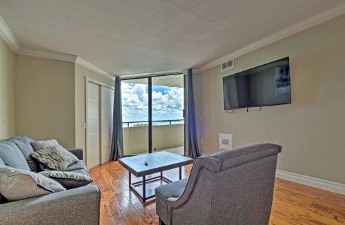 Hudson House | Modern Waterfront Hudson Condo w/Resort Pool!