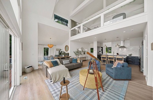 Brinnon House | Modern waterfront luxury meets adventure!