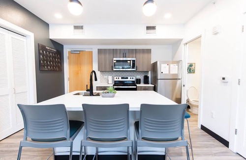 Zephyrhills Condo | Modern Wellness Retreat | Steps to Tennis, Pickleball & Wellness Center | Extended Stays Welcome