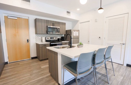 Zephyrhills Condo | Modern Wellness Retreat | Steps to Tennis, Pickleball & Wellness Center | Extended Stays Welcome