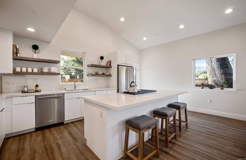 Cloverdale Other | Modern Wine Country WFH Getaway!