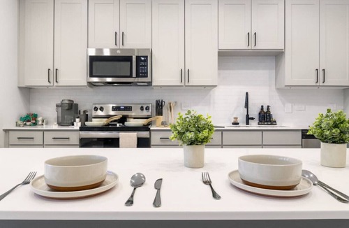 Sherman Apartment | Modern WorkerFriendly Home w/Gym | A+Location!