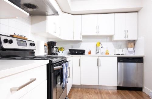 Cloverdale House | Modern yet comfy 3 bed suite in Surrey