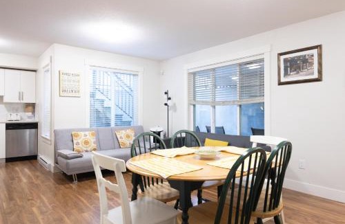 Cloverdale House | Modern yet comfy 3 bed suite in Surrey