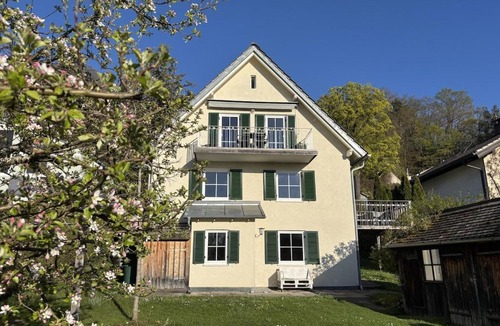 Herrsching am Ammersee Apartment | Moderne Ferienwohnung mit Seeblick in Herrsching