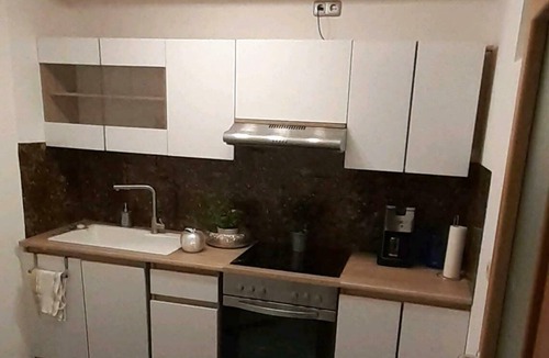Wernfeld Condo | Moderne Ferienwohnung 95qm 2-6 Personen Biker / Hunde / Garten