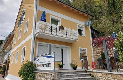 Kelheim Apartment | Moderne Ferienwohnung (45 m2) direkt am Donauufer mit kostenfreiem WLAN