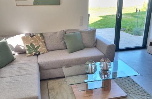 Roth Apartment | Moderne Ferienwohnung,im fränkischen Seenland , 25 min Messe Nbg