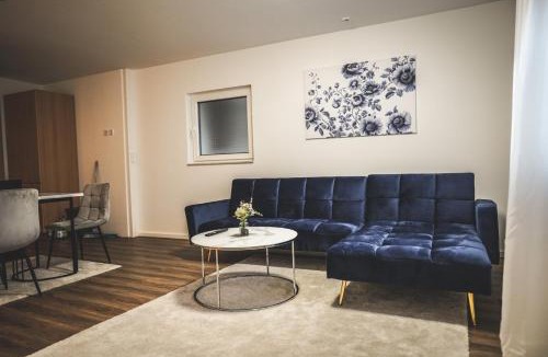 Sinsheim Apartment | Moderne Ferienwohnung mit Kochinsel in Sinsheim Zentral ruhig und Netflix - Erstbezug WeHome Komfort