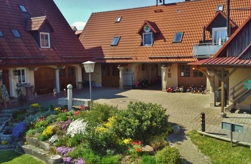 Haundorf Apartment | Moderne FeWo (52m2) mit Terrasse für 2 Erwachsene & 2 Kinder