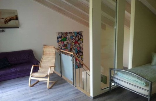 Altglienicke House | Moderne Maisonette-Wohnung mit Terrasse by Interhome