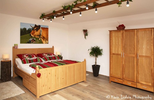 Markelsheim Apartment | Moderne und barrierefreie Ferienwohnung mit großer Terrasse, kostenfreies Parken und WLAN