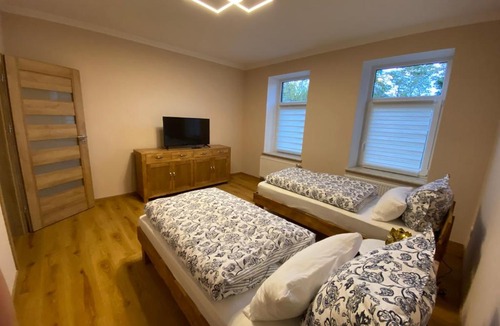 Borna Apartment | Moderne Wohnung nahe Leipzig und Leipziger Neuseenland mit großer Terrasse für Familien & Gruppen, WLAN, Parkplatz