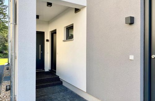 Lichterfelde Apartment | modernes Apartment, Terrasse und Garten am Lilienthalpark im Südwesten Berlins