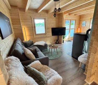 Lisberg House | Modernes Blockhaus mit Sauna Flair