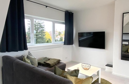 Fuldatal Apartment | modernes DG Apartment Schloofschdubb Nähe Kassel