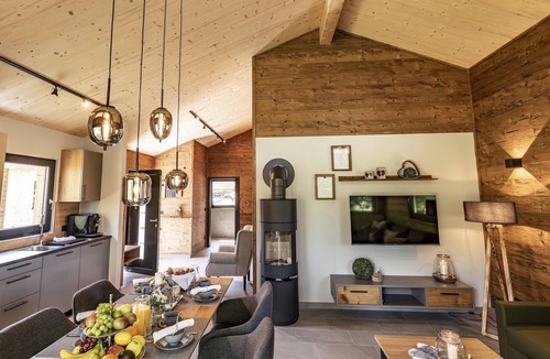 Hartkirchen Ski Chalet | Modernes ebenerdiges Chalet im Vital Camp Bayerbach