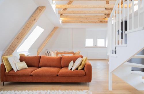 Lechhausen Apartment | Modernes Maisonette-Apartment mit Terrasse I Augsburg City
