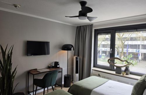 Augustenstraße Hotel | Modernes Privatzimmer im Hotelgebäude - Eigenes Bad - 5 min zum Hauptbahnhof