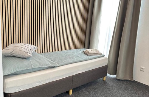 Dingolfing House | Modernes Studio mit Küche, WLAN, Parkplatz