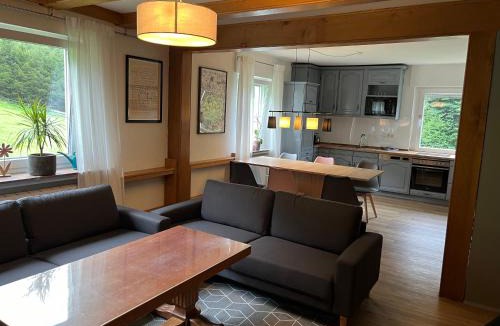 Gellinghausen Apartment | Modernisierte Ferienwohnung im schönen Sauerland