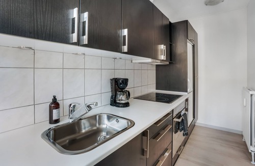 Holstebro Apartment | Modernized Bed & Bath