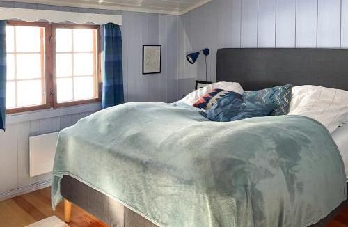 Kroderen House | Modernized Cabin At Norefjell With View