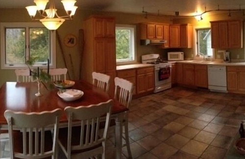Fish Creek House | Modernized Classic Log Home Close to Shopping and Sunset Walks