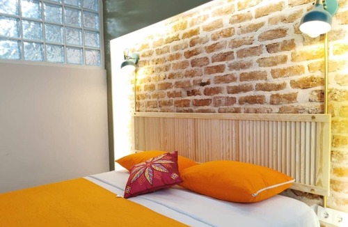 Gumussuyu Mahallesi Apartment | Modernly Decorated Flat 2+1 Taksim Center Z-1