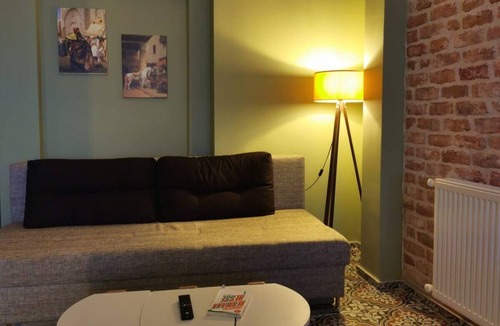 Gumussuyu Mahallesi Apartment | Modernly Decorated Flat 2+1 Taksim Center Z-1