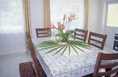 Avarua Apartment | MOEROA VILLAS