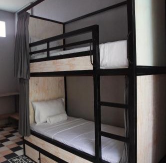Batu Bolong Hostel | Mojosurf Camp Canggu