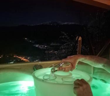 Luster Apartment | Molden 1 - med Jacuzzi!