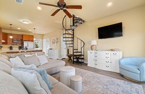 Ono Island Condo | Molokai Villas Riverside 7A-Fab Bayfront Views!
