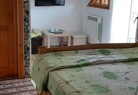Sarata-Monteoru House | Mon Ami