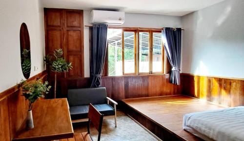 San Pong House | Mon Chang Home