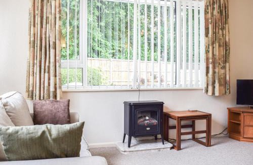 Wellesbourne House | Mona's Bungalow