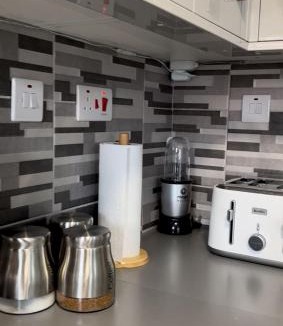 Redbridge House | Mona's Home