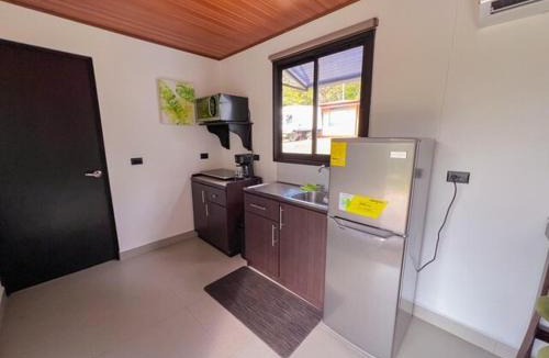 Tilaran Apartment | Monarca's Rural Container Studio
