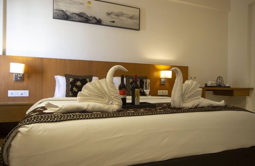 Rajgurunagar Hotel | Monarch Express