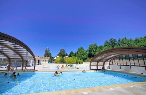 Monclar-de-Quercy House | Monclar Escape with Tennis & Shared Pool