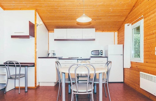 Monclar-de-Quercy Cottage | Monclar Escape With Tennis & Shared Pool