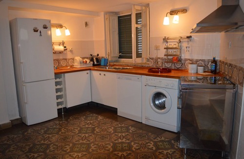 Mondello Apartment | Mondello Beach just 90 meters from the sea. Apartment in a Liberty style villa