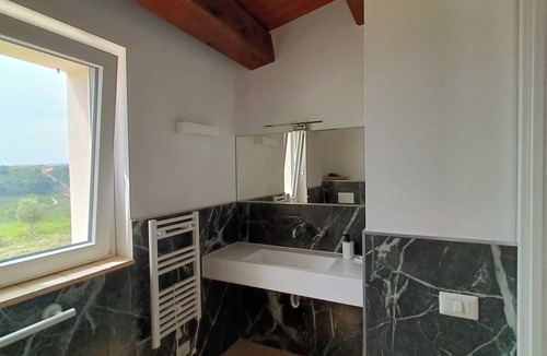 Campofilone House | Mondomini Panoramic Cottage, stunning view on sea, hills and 8500 olive trees